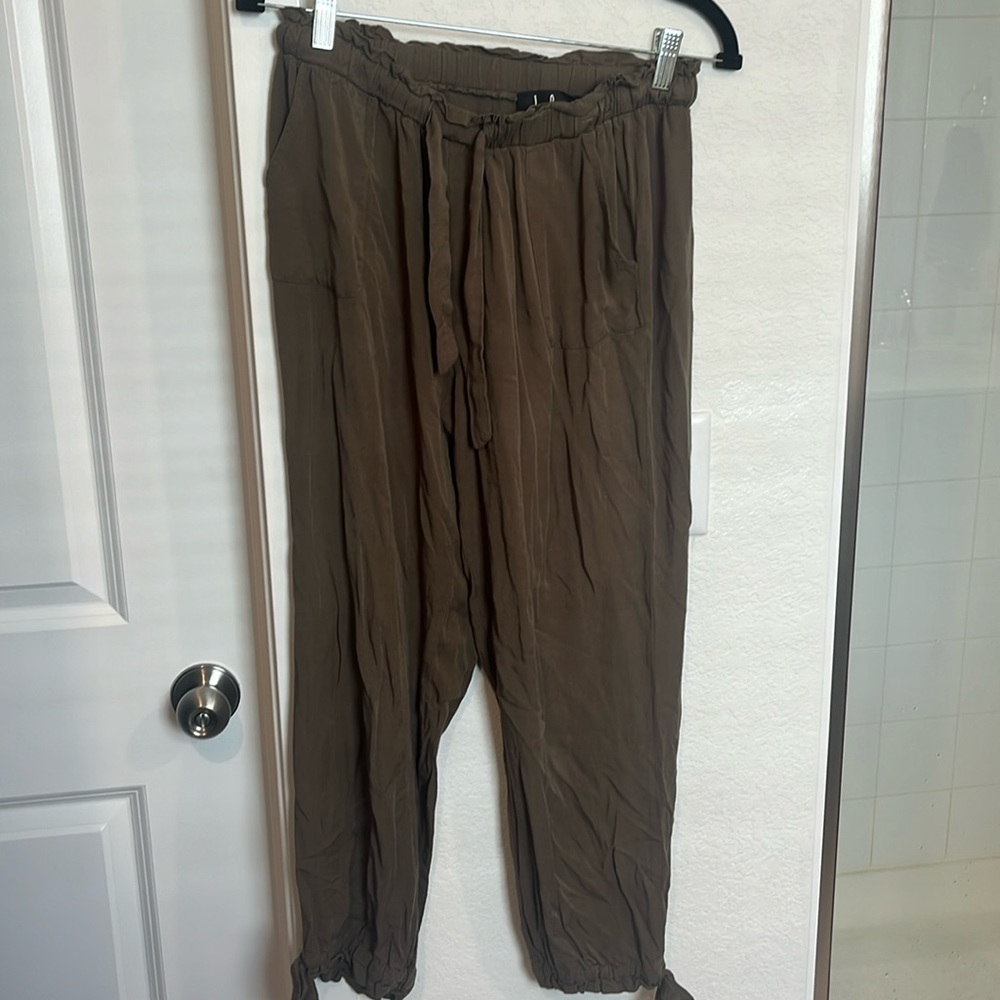 Lulu’s pants